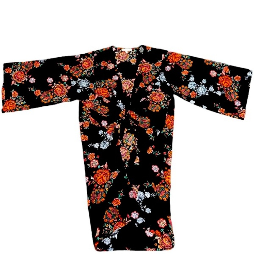 Like New Black With Floral Print Kimono